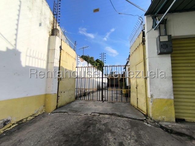En san blas Galpon en venta Ubicado en Valenc