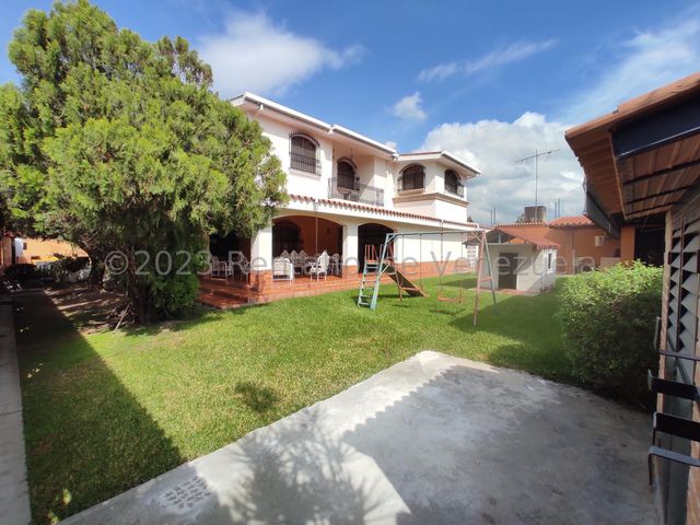 CASA EN VENTA URB. SAN PABLO TURMERO ESTADO A