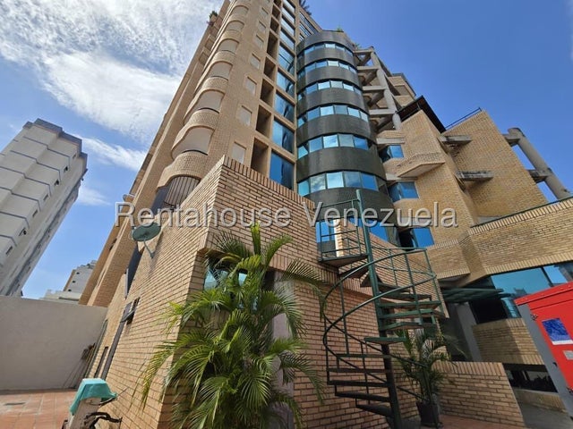 APARTAMENTO EN ALQUILER URB LA SOLEDAD MARCAY