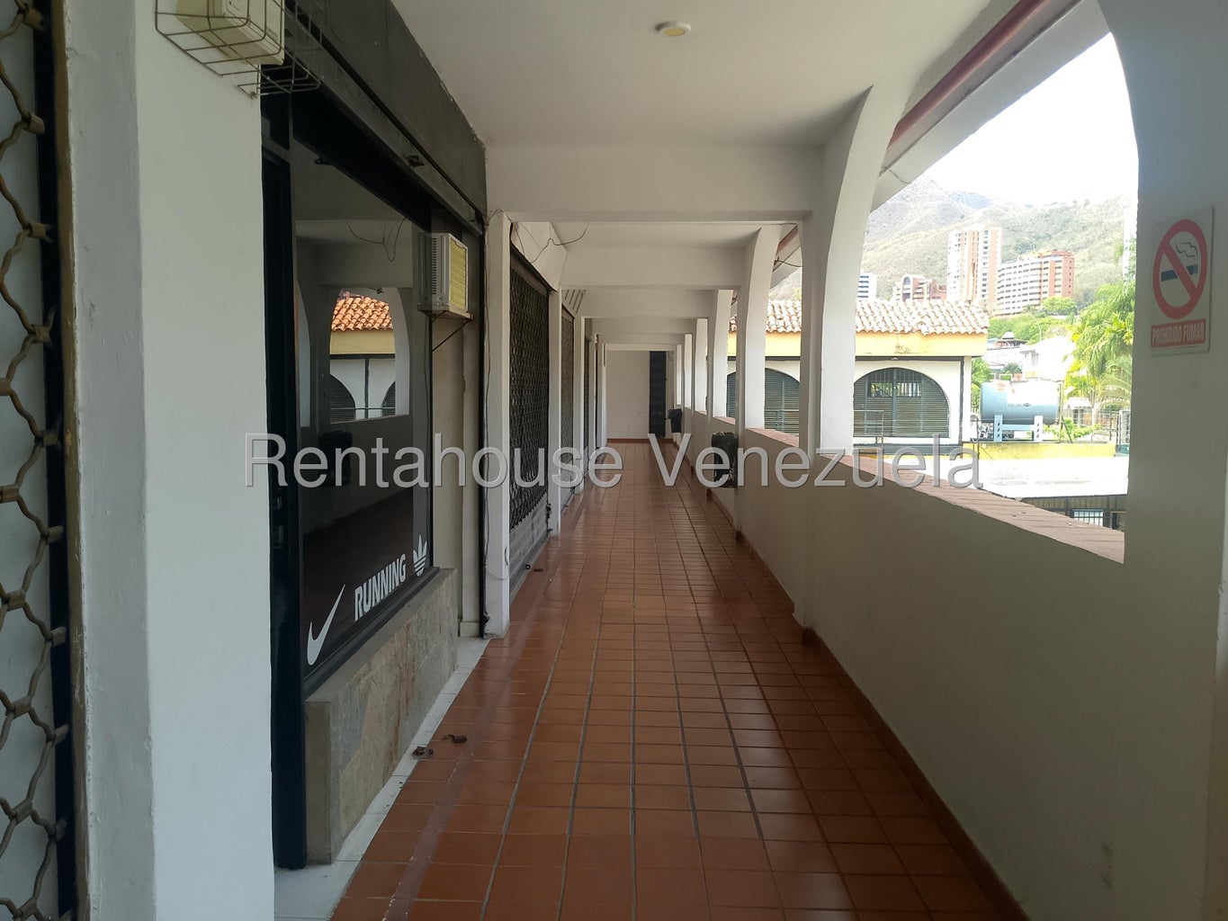 Local comercial en venta en el Parral Valenci