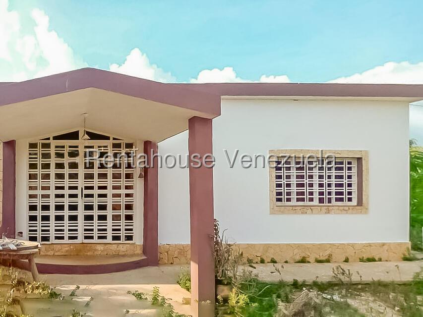 25-522 Casa en Guanadito - Los Taques Venta