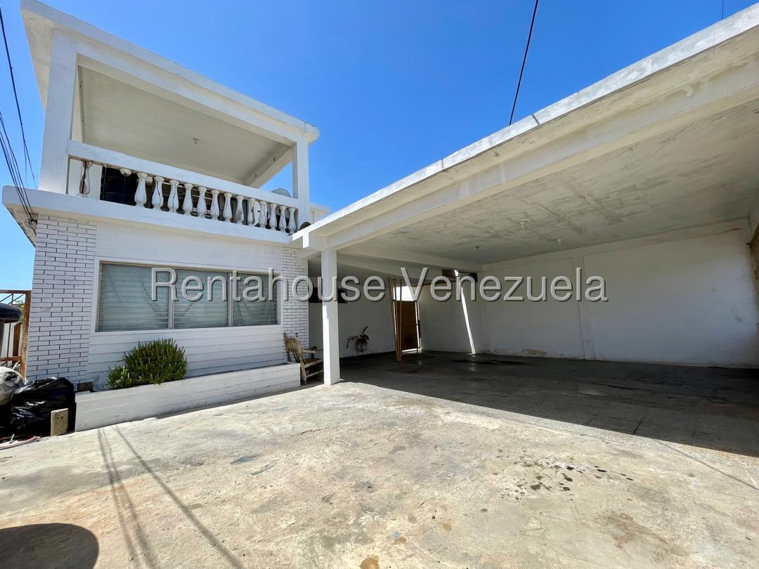 26-1167 Puerta Maraven Punto Fijo. Casa en Ve