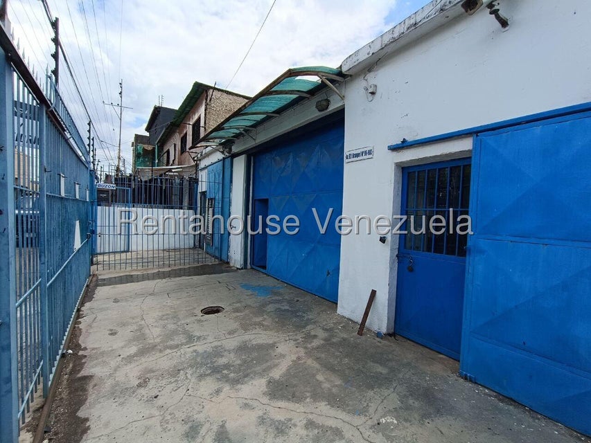 Local comercial en alquiler en San Blas Valen