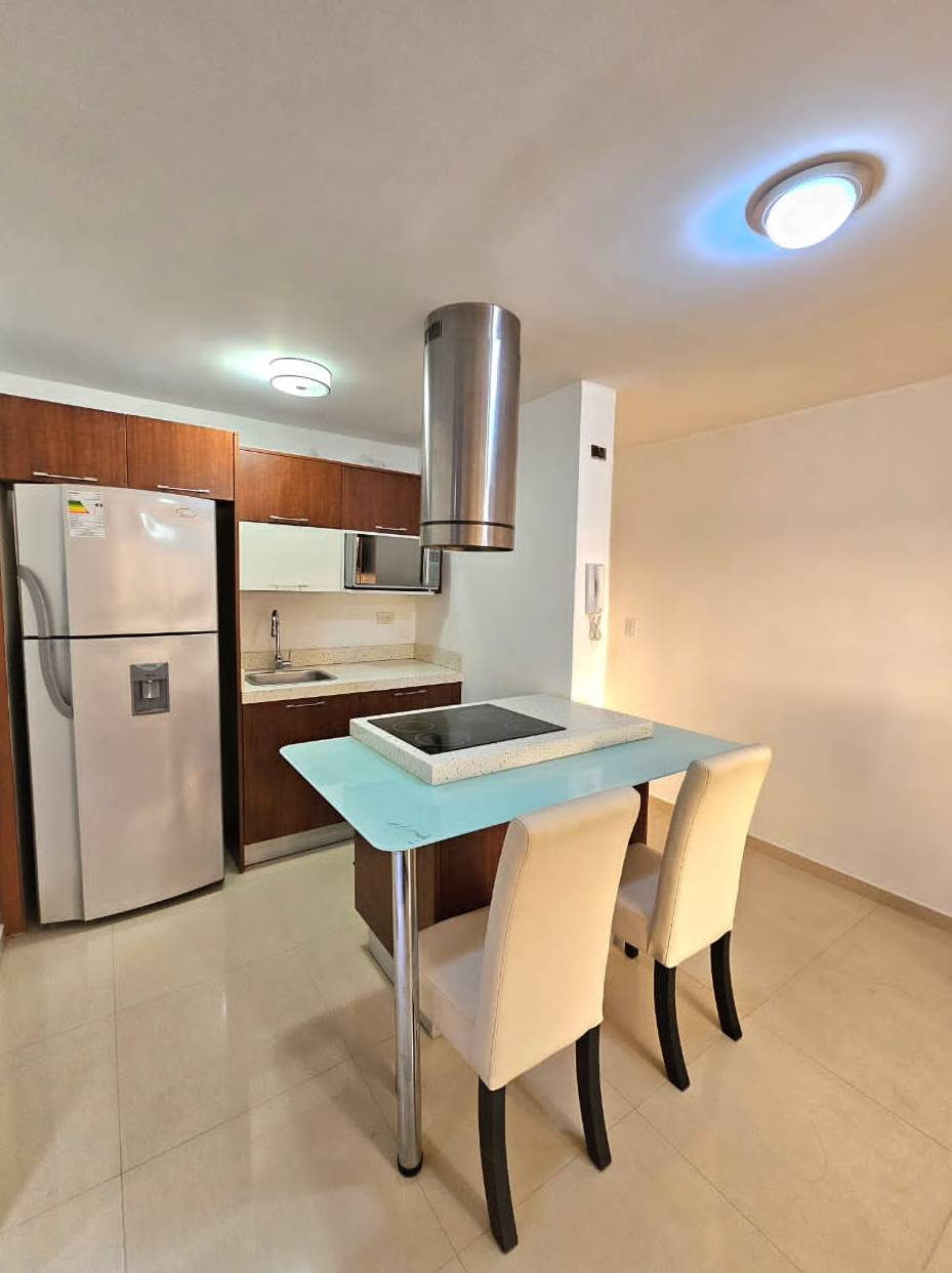 ALQUILO BELLO APTO EN C. R ENTREMARES LECHER�