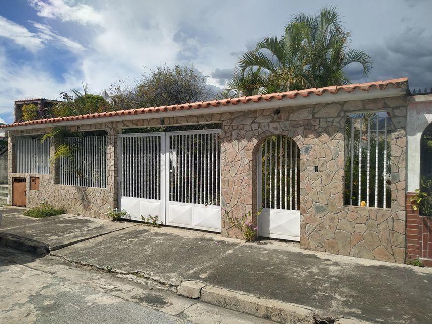 Acogedora Casa en San Joaquín a precio de op