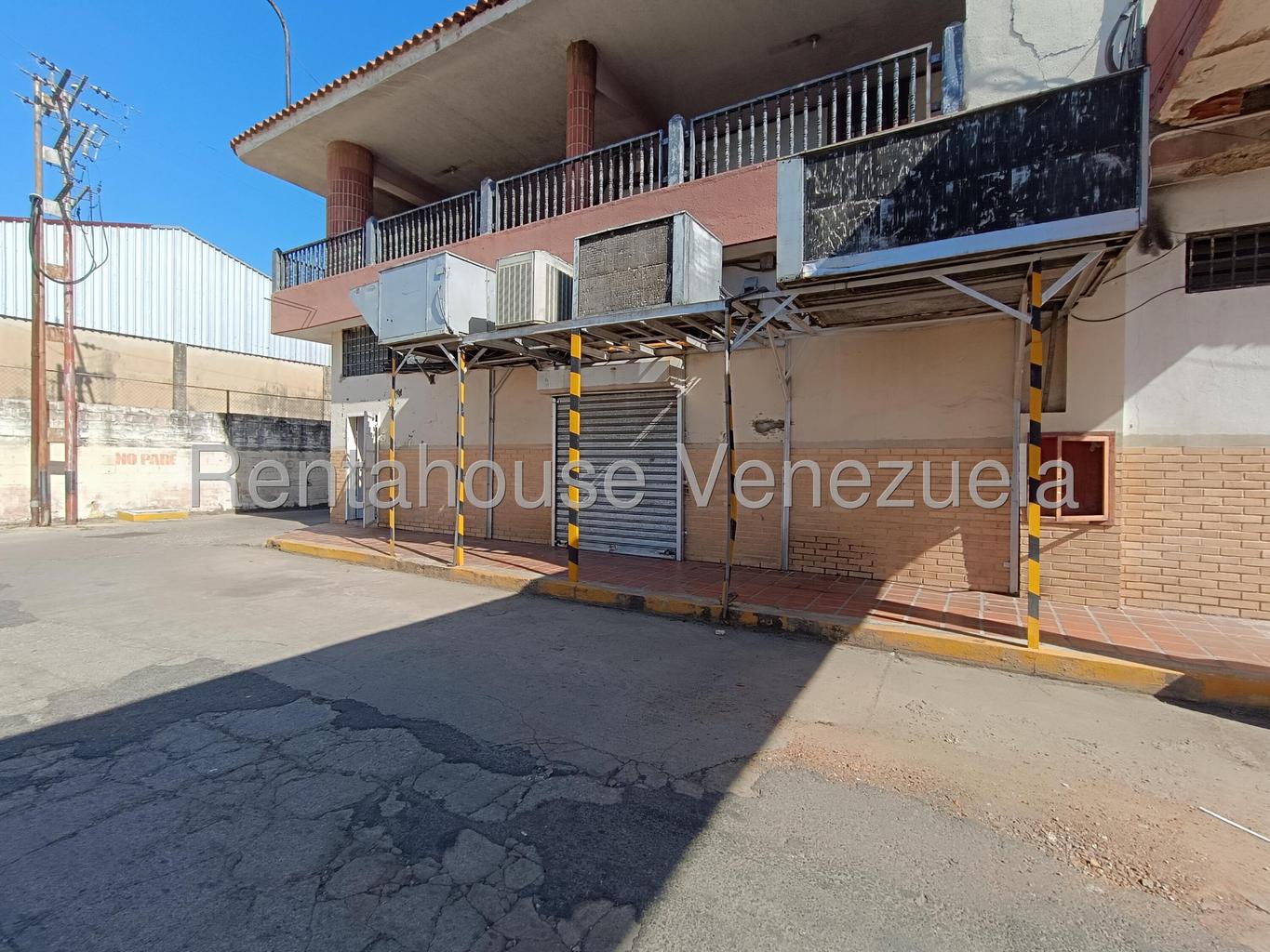 LOCALES EN VENTA CC  COCHE ARAGUA MARACAY EST