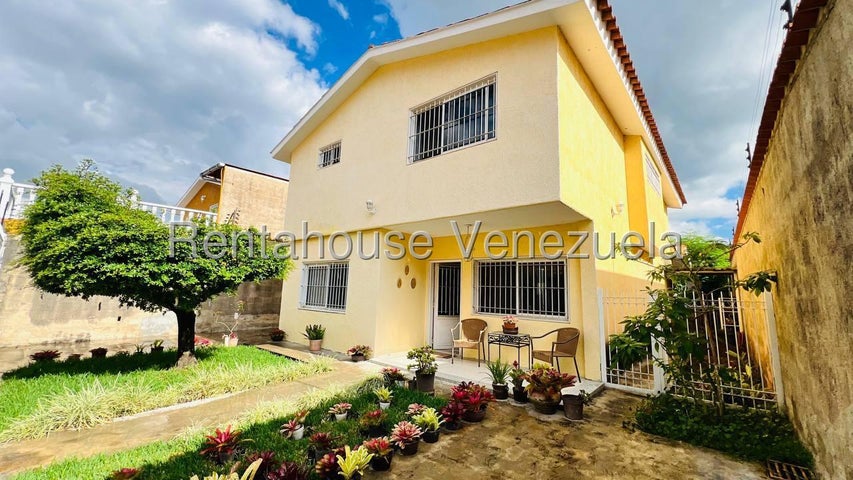 CASA EN VENTA URB SAN HOMERO LA VICTORIA ESTA