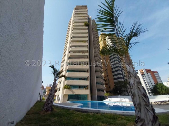 PENT-HOUSE con Pozo y planta electrica en ven