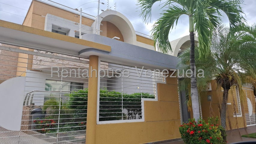 CASA EN VENTA URB ANDRES BELLOS MARACAY ESTAD