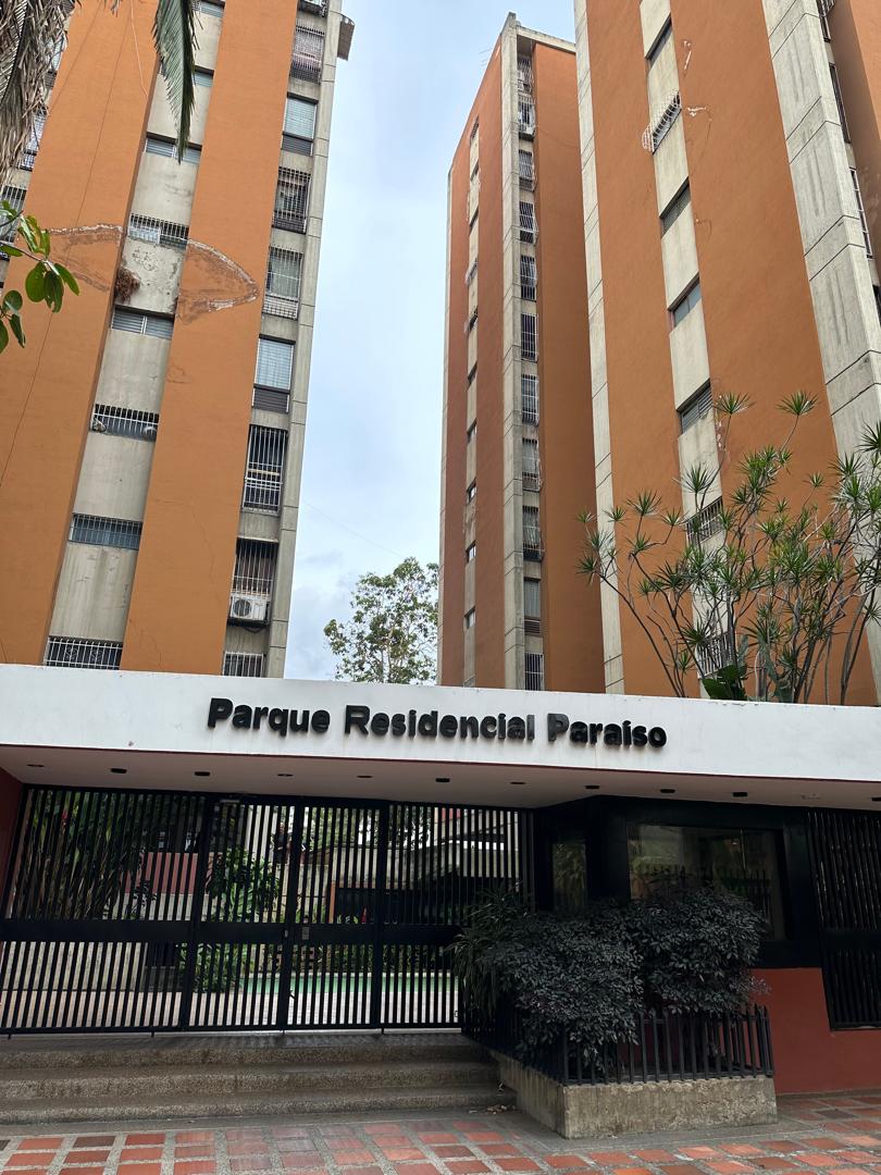 VENDO APARTAMENTO EN CALLEJON MACHADO PARAISO