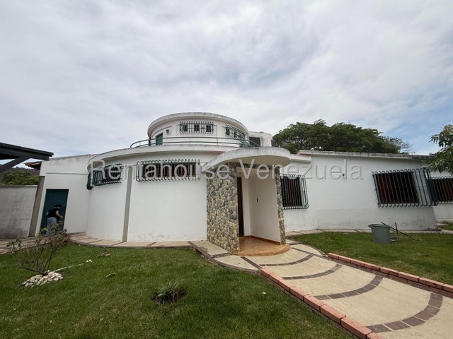 Casa en venta en Guaparo Country Club en vale