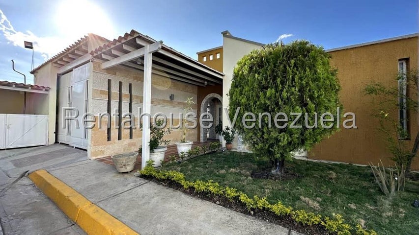 Casa en venta con planta electrica ubicada en