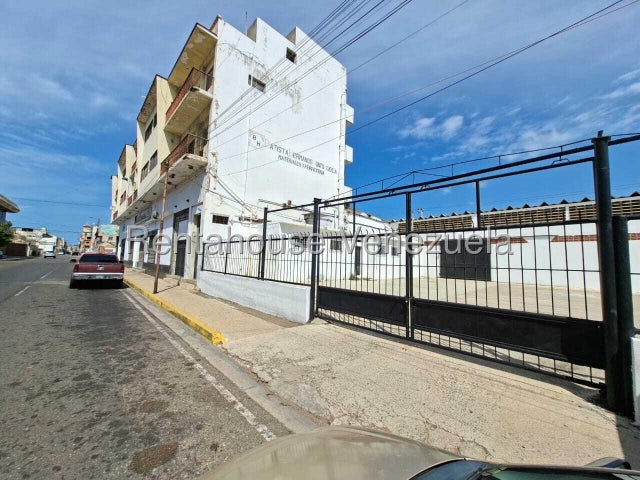 Local Comercial en Alquiler en Punto Fijo, Fa