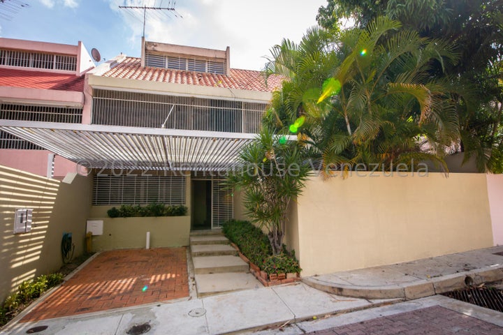 VENTA LOS SAMANES #23-11427