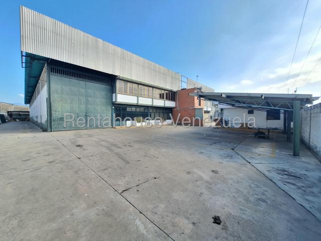 Galpón de Dos Niveles 2.829m² – Parque In