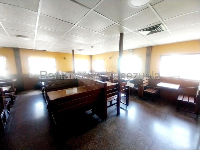 5 LOCALES INTEGRADOS EN VENTA CC BIG LOW CENT
