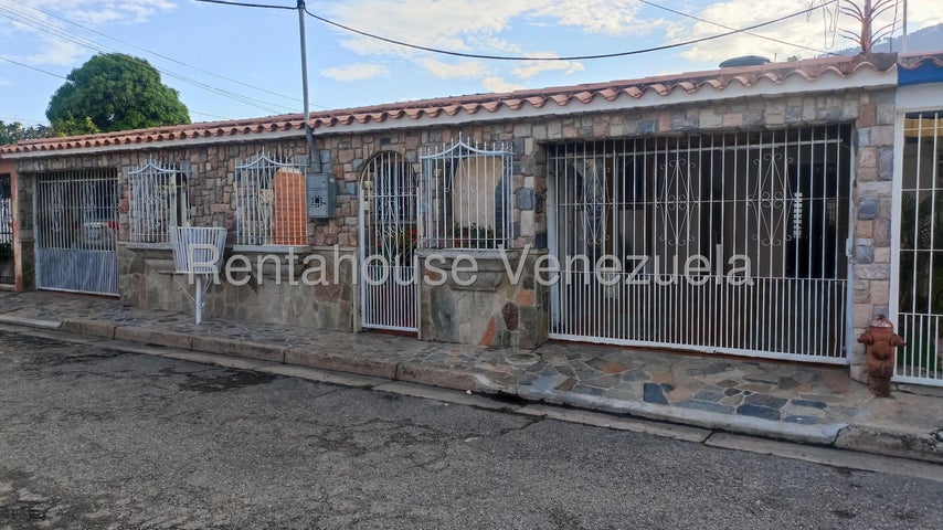 26-19781 Amplia y comoda casa con excelentes 