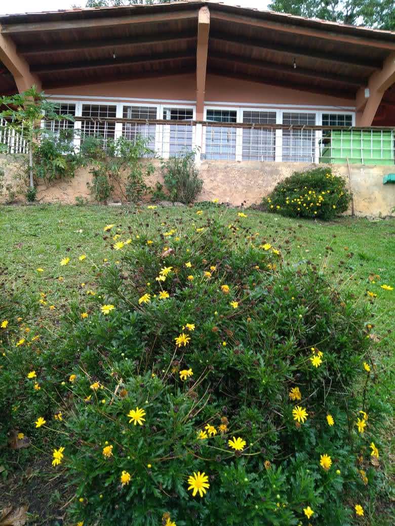 Se vende casa de montaña, hermosa vista y ag