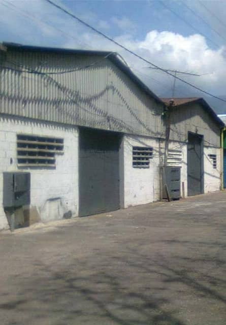 Galpón Industrial en Alquiler de 1430m² en 