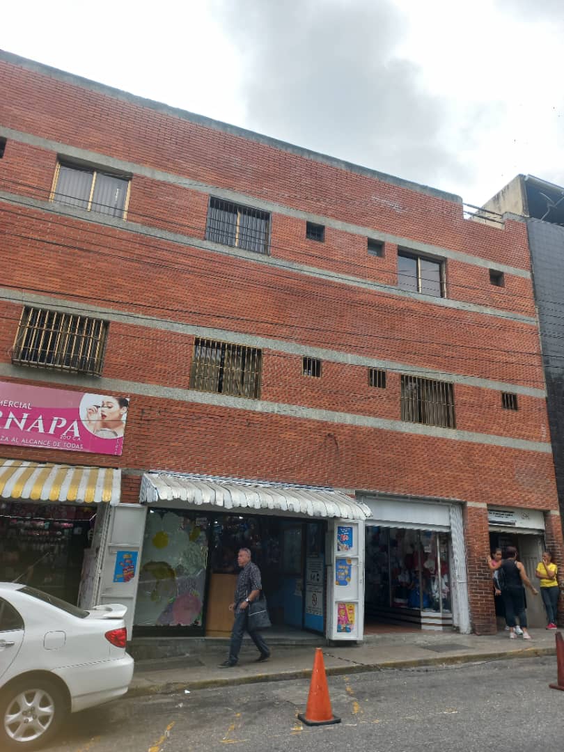 OFICINA EN ALQUILER, MAIQUETÍA