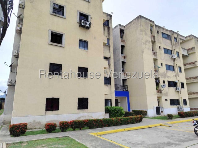 26-21932 Apartamento en Alquiler PB vacio en 