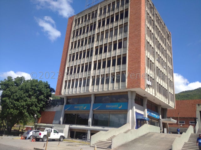 Venta de oficina C.C. Lomas del Este #25-3106