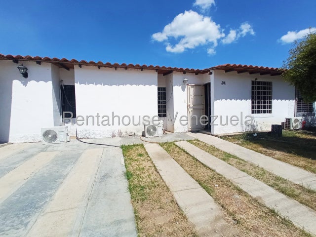 YL Vende casa en Conj. Resd.Villa Toscana P-1
