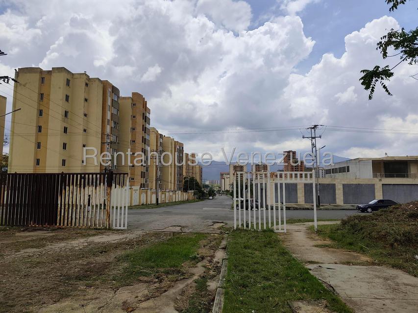 Terreno en venta de 361 M2 en Mañongo carabo