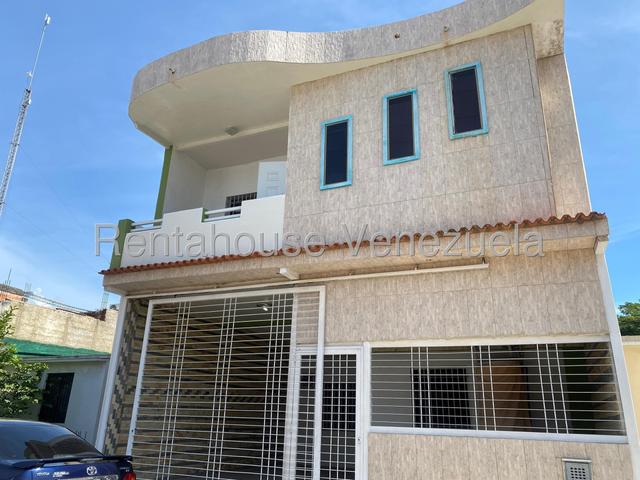 Venta de casa Urb. Altamira. San Joaquin. #27