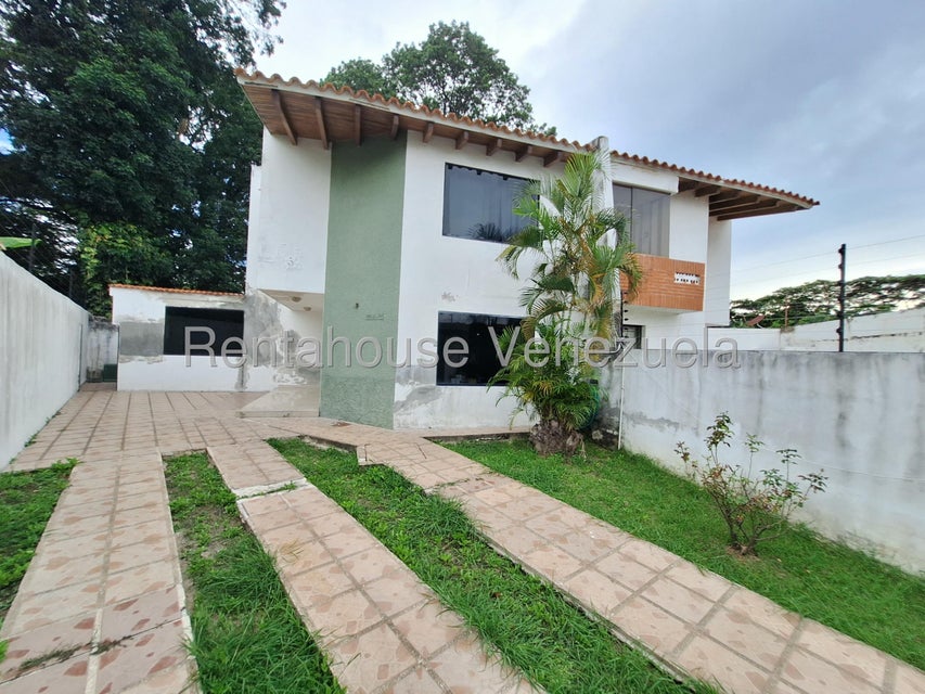 Casa en venta en Trigal Norte las Clavellinas