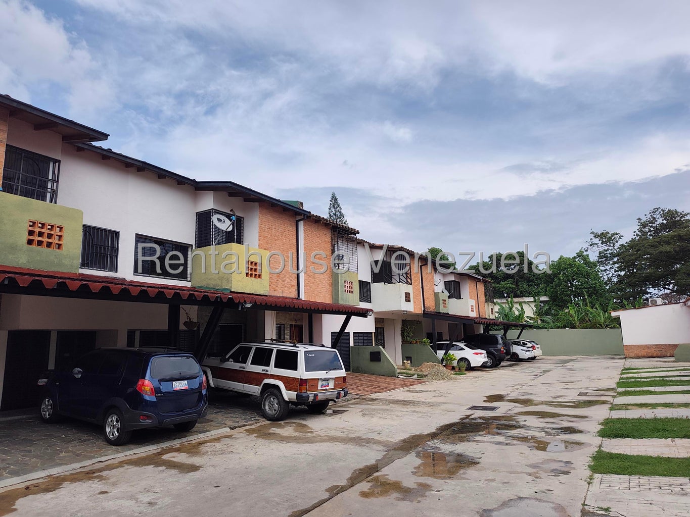 Casa tipo Twonhouse en venta en naguanagua Ba