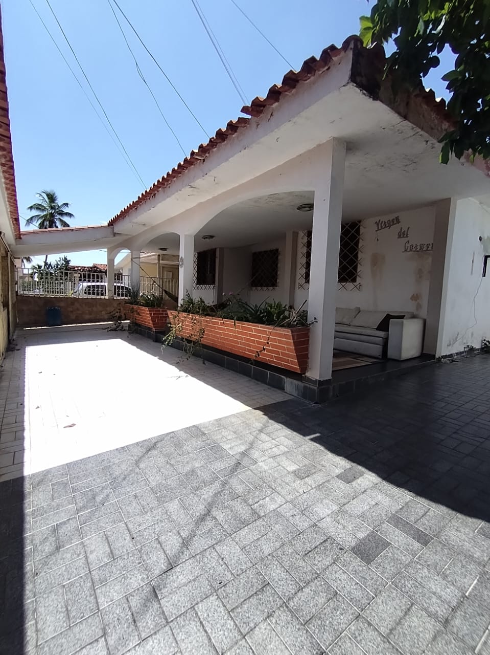 Casa en venta para modernizar y acondicionar 