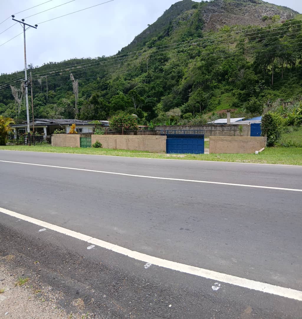 En venta propiedad multipropósito