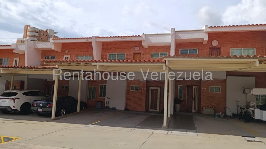 Trigal norte townhouse en venta ubicado en Va