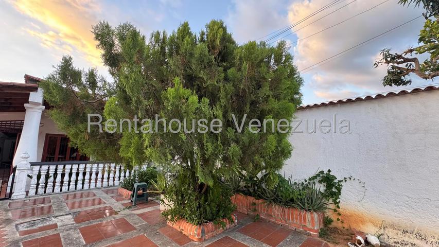 Casa en Venta en El Limon 27-3633
