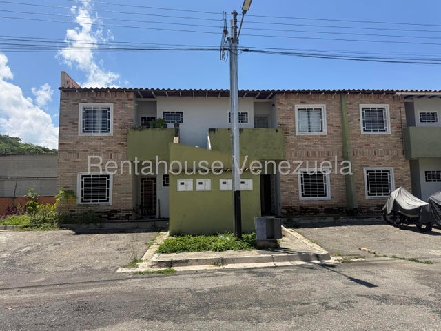 Apartamento en Venta En Turmero Urb. La Pradera Obra Gris 27-3584