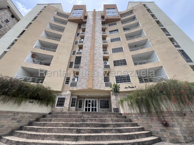 Apartamento en Alquiler en Res. Los Frailes U