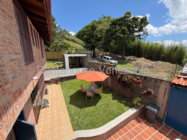 VENTA LA LAGUNITA #27-1527 Exclusiva residenc