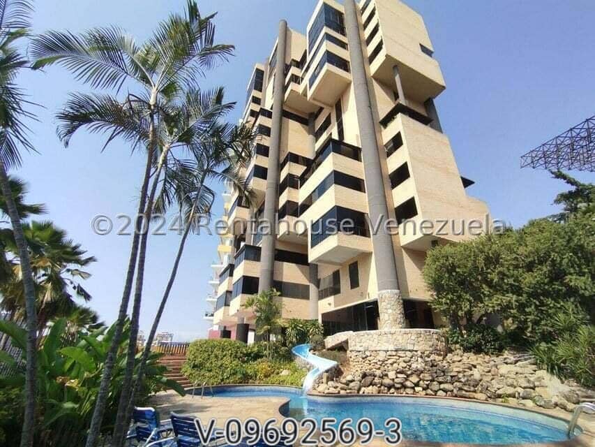 Apartamento en venta en laa Chimeneas con pla