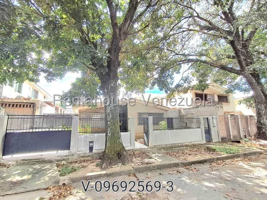 Casa en alquiler en trigal Sur calle Cerrada Valencia Carabobo Desiree Castillo Rentahouse