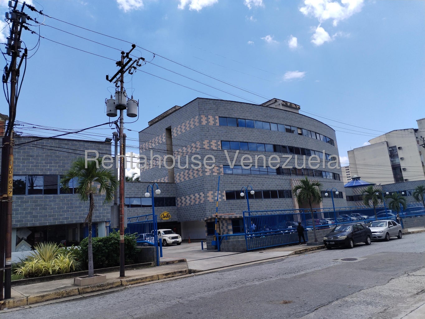 Local en Alquiler 100 M2 Agua Blanca valencia carabobo Desiree Castillo Rentahouse