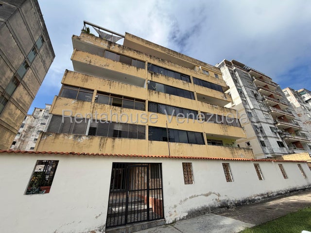 Apartamento En Venta Trigal Centro Plata Baja, Potencial Ilimitado De Ser Remodelado A Tu Gusto. Inm 27-4654. Solo Clientes