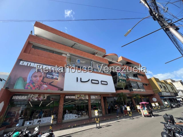 27-4744 Local en Alquiler Centro Comercial Ga