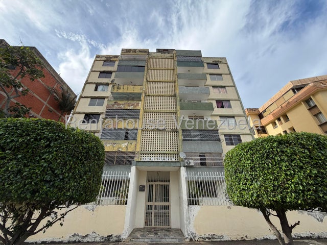 En Trigal Centro Apartamento en venta ubicada en Valencia Carabobo codigo 27-4755 ELOISA MEJIA