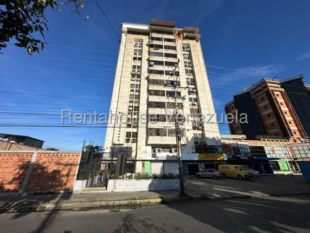 27-3398 Apartamento en Venta en Urbanizacion 