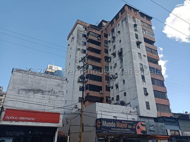 Alquiler de oficina en el  Guamo Calle 137 Lo