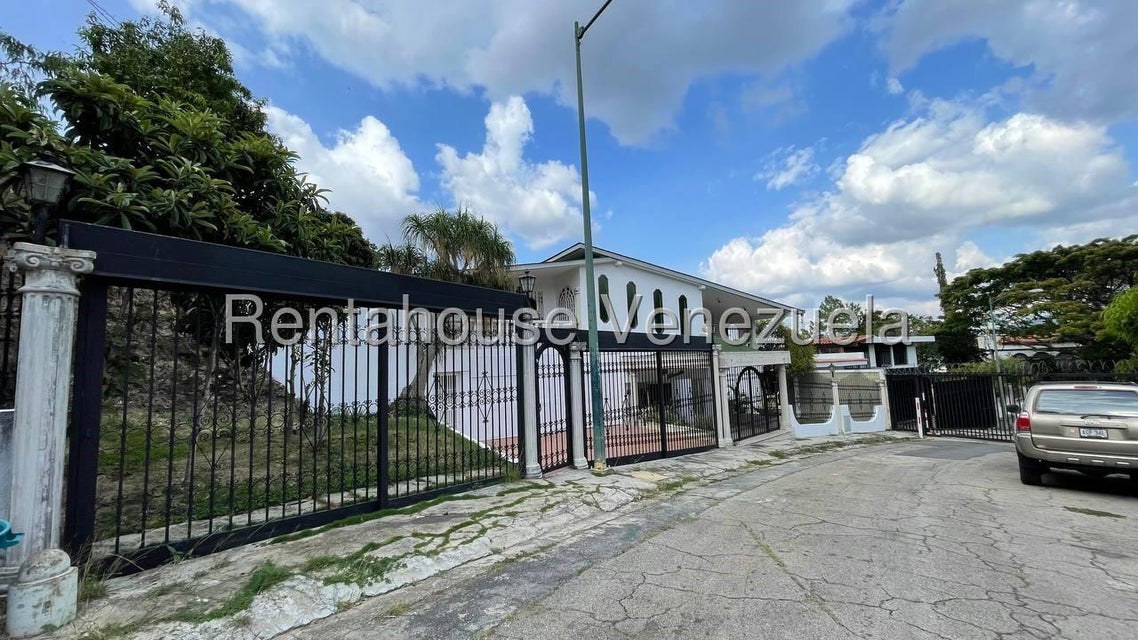 Casa en Venta Prados del Este 27-3854