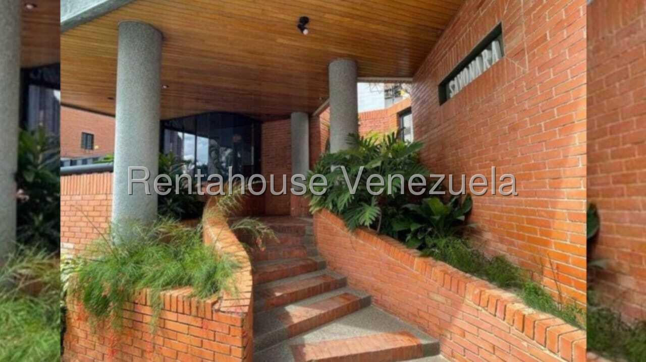 Vende Apartamento En Los Mangos. Ubicado En Calle Cerrada, Planta Electrica Total, Piso Bajo, Agua Constante. Inm 27-5947 Solo Clientes