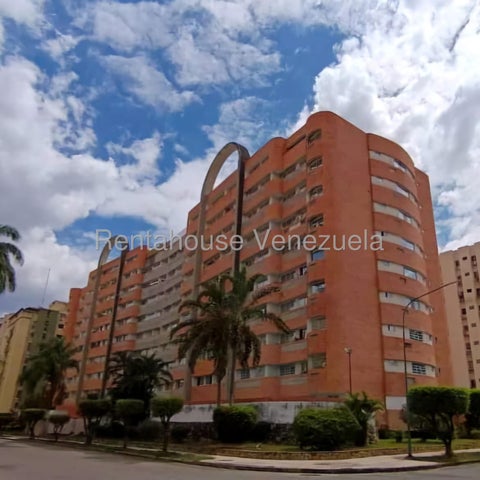 En Prebo I Este Increíble Apartamento en venta ubicado en Valencia Carabobo codigo 27-5311 ELOISA MEJIA