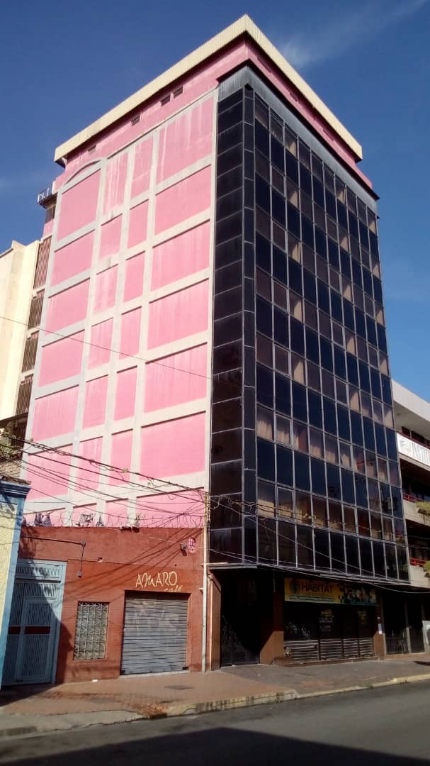 En venta Edificio de 8 pisos 400 mts2 de terr